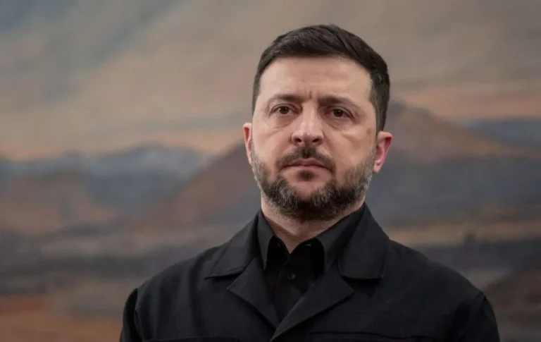 zelenskiy__gettyimages_2246437815_42667b0591a9655aee75c03fcdfde66d_1300x820-1024x646